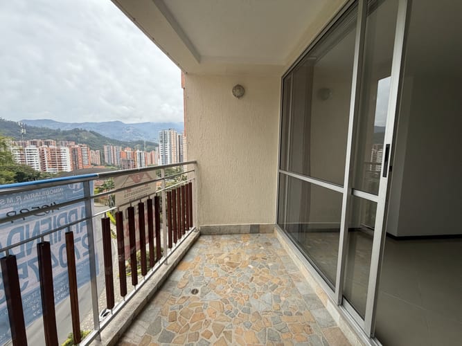 Apartamento de 3 alcobas en arriendo en Las Lomitas, Sabaneta, 110 m² · foto 8 de 21
