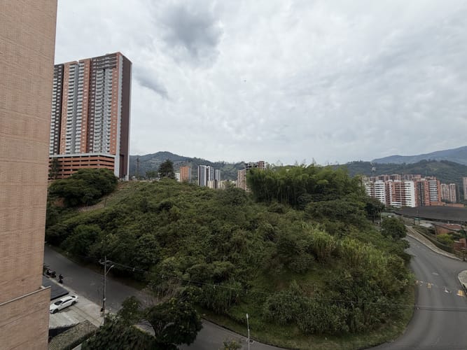 Apartamento de 3 alcobas en arriendo en Las Lomitas, Sabaneta, 110 m² · foto 9 de 21