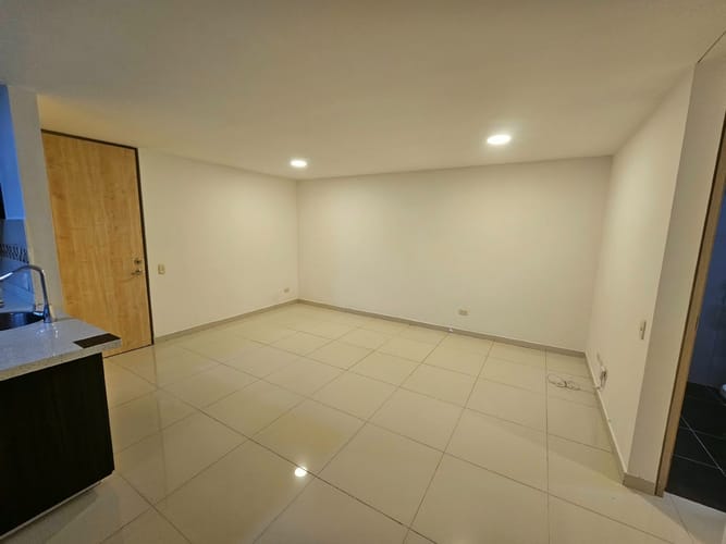 Apartamento de 3 alcobas en venta en Loma De La Doctora, Sabaneta, 78 m² · foto 4 de 12