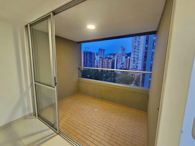 Apartamento de 3 alcobas en venta en Loma De La Doctora, Sabaneta, 78 m² · foto 7 de 12