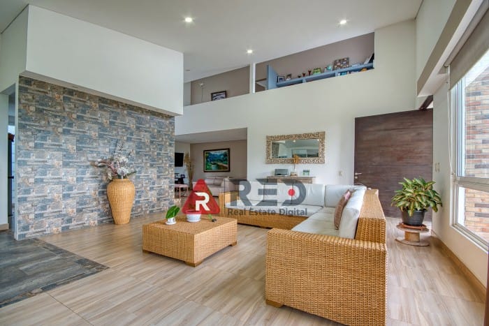Casa de 6 alcobas en venta en Cr. San Cayetano, Jamundí, 452 m² · foto 5 de 24