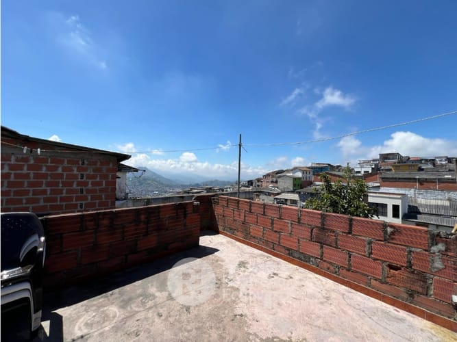 Casa de 5 alcobas en venta en Campoamor, Manizales, 270 m² · foto 4 de 14