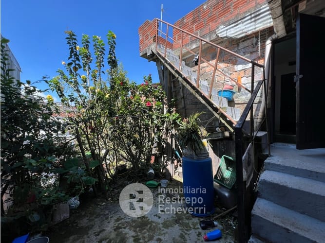 Casa de 5 alcobas en venta en Campoamor, Manizales, 270 m² · foto 6 de 14