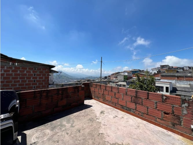 Casa de 5 alcobas en venta en Campoamor, Manizales, 270 m² · foto 11 de 14