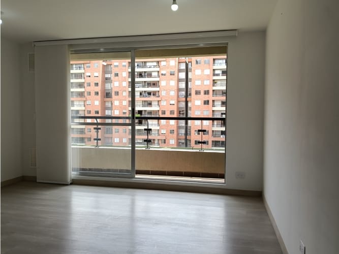 Apartamento de 3 alcobas en arriendo en San Jose, Mosquera, 52 m² · foto 2 de 24