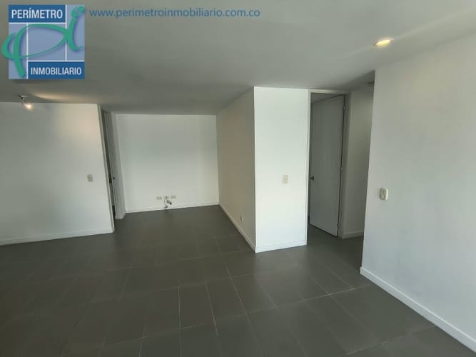 Apartamento de 3 alcobas en arriendo en Castropol, Medellín, 106 m² · foto 3 de 24