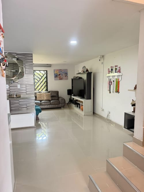 Casa de 3 alcobas en venta en La Hacienda, Cali, 232 m² · foto 2 de 14
