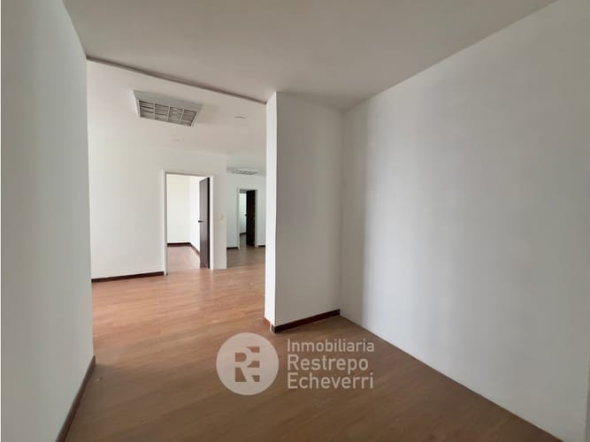 Oficina en arriendo en Belen, Manizales, 79 m² · foto 2 de 8