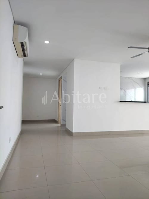 Apartamento de 2 alcobas en arriendo en Castillogrande, Cartagena, 150 m² · foto 2 de 14