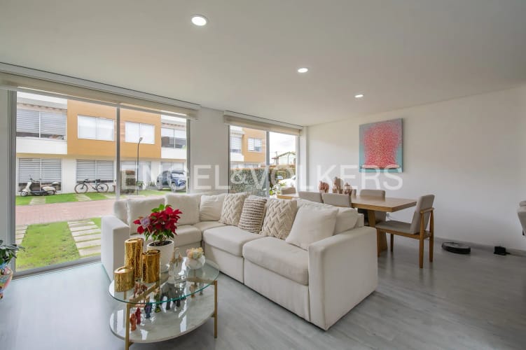 Casa de 4 alcobas en venta en Camino La Floresta, Chía, 142 m² · foto 2 de 20