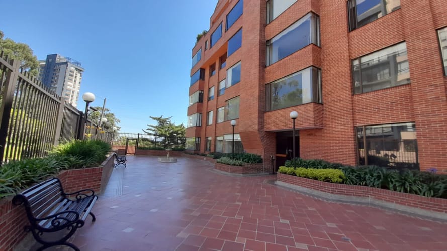 Apartamento de 4 alcobas en arriendo en Ciudad Bachue, Bogotá, 120 m² · foto 2 de 24