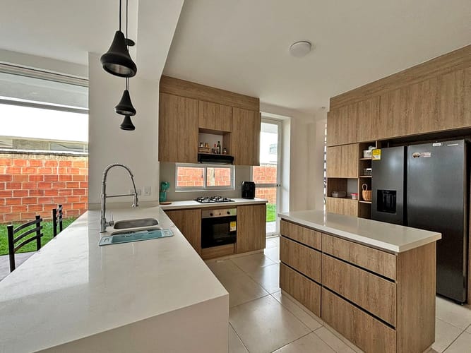 Casa de 3 alcobas en venta en Alfaguara, Jamundí, 210 m² · foto 2 de 24