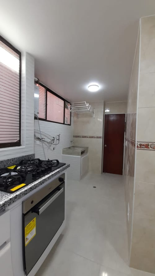Apartamento de 4 alcobas en arriendo en Ciudad Bachue, Bogotá, 120 m² · foto 23 de 24