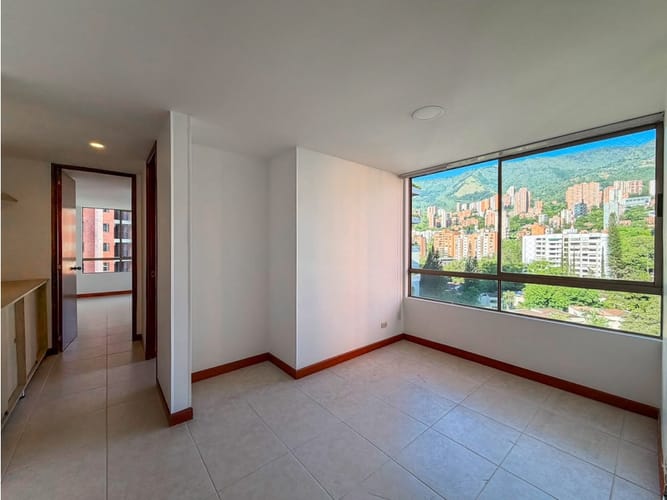 Apartamento de 2 alcobas en venta en La Florida, Medellín, 130 m² · foto 9 de 24