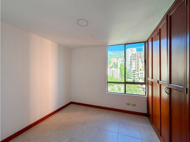 Apartamento de 2 alcobas en venta en La Florida, Medellín, 130 m² · foto 20 de 24
