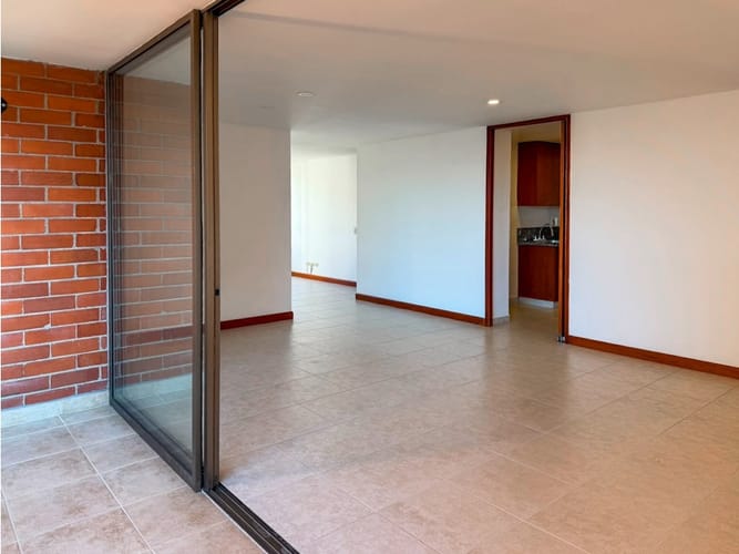 Apartamento de 2 alcobas en arriendo en La Florida, Medellín, 130 m² · foto 11 de 24