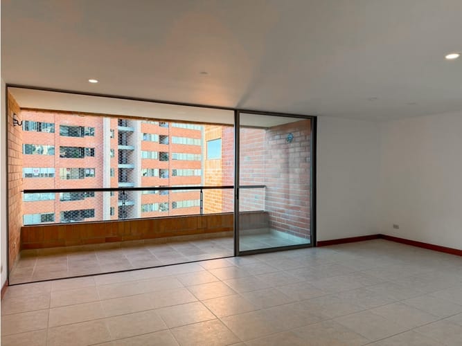Apartamento de 2 alcobas en arriendo en La Florida, Medellín, 130 m² · foto 12 de 24