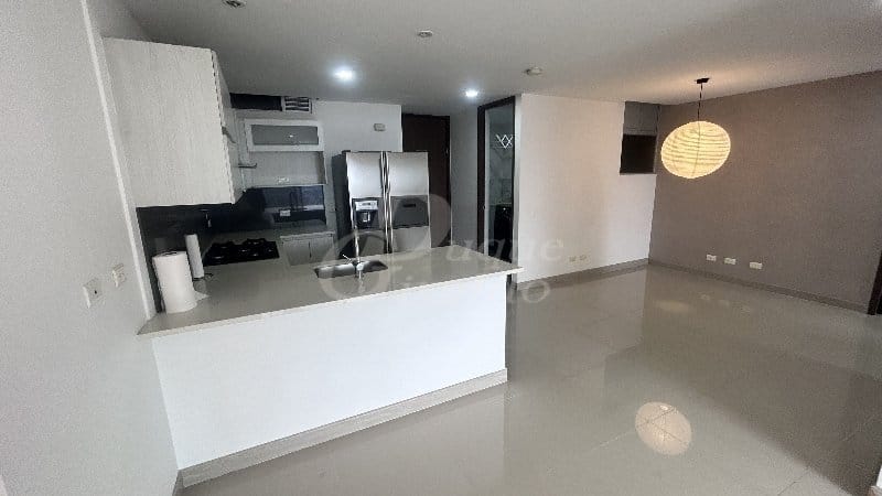 Apartamento de 2 alcobas en arriendo en Loma Del Chocho, Envigado, 90 m² · foto 3 de 13