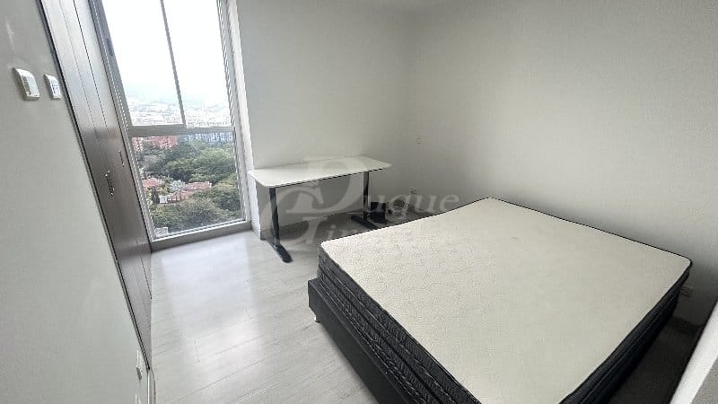 Apartamento de 2 alcobas en arriendo en Loma Del Chocho, Envigado, 90 m² · foto 6 de 13