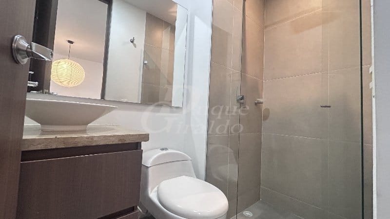 Apartamento de 2 alcobas en arriendo en Loma Del Chocho, Envigado, 90 m² · foto 10 de 13