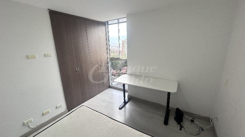Apartamento de 2 alcobas en arriendo en Loma Del Chocho, Envigado, 90 m² · foto 12 de 13