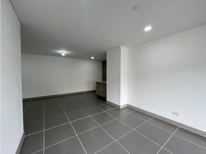 Apartamento de 3 alcobas en arriendo en Loma Del Esmeraldal, Envigado, 95 m² · foto 8 de 24