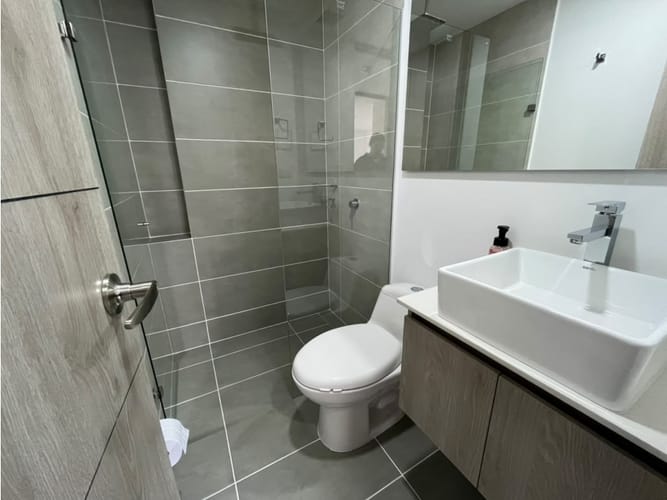 Apartamento de 3 alcobas en arriendo en Loma Del Esmeraldal, Envigado, 95 m² · foto 10 de 24