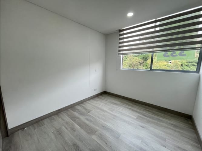 Apartamento de 3 alcobas en arriendo en Loma Del Esmeraldal, Envigado, 95 m² · foto 12 de 24