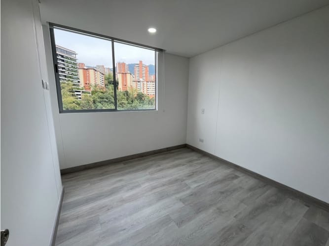 Apartamento de 3 alcobas en arriendo en Loma Del Esmeraldal, Envigado, 95 m² · foto 19 de 24