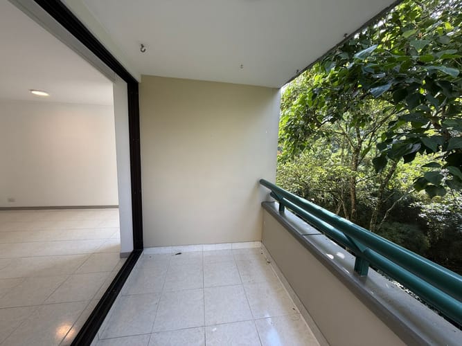 Apartamento de 3 alcobas en arriendo en Las Lomas, Medellín, 100 m² · foto 2 de 15