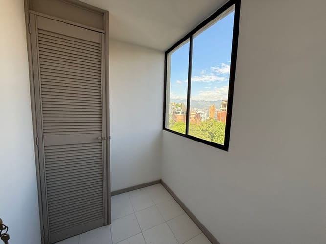 Apartamento de 3 alcobas en arriendo en Las Lomas, Medellín, 100 m² · foto 6 de 15