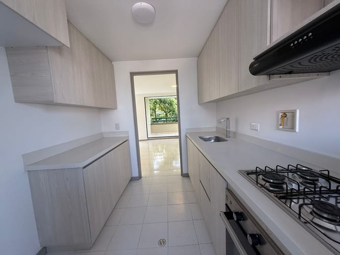 Apartamento de 3 alcobas en arriendo en Las Lomas, Medellín, 100 m² · foto 7 de 15