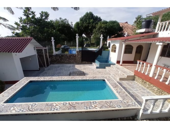 Casa de 3 alcobas en venta en Tetilla, Ricaurte, 398 m² · foto 20 de 24