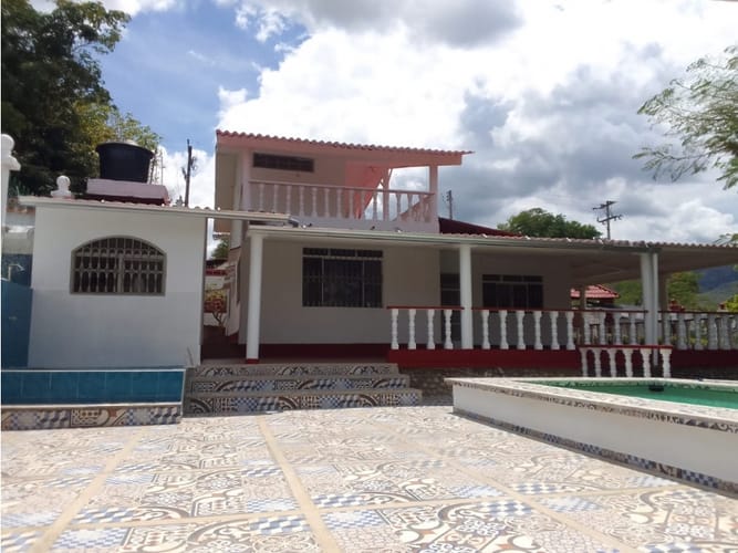 Casa de 3 alcobas en venta en Tetilla, Ricaurte, 398 m² · foto 22 de 24