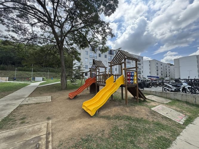Apartamento de 2 alcobas en venta en Arroyohondo, Yumbo, 46 m² · foto 11 de 24