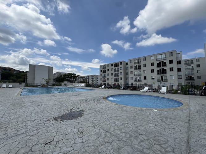 Apartamento de 2 alcobas en venta en Arroyohondo, Yumbo, 46 m² · foto 12 de 24