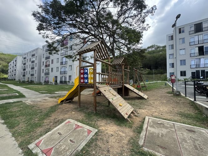 Apartamento de 2 alcobas en venta en Arroyohondo, Yumbo, 46 m² · foto 16 de 24