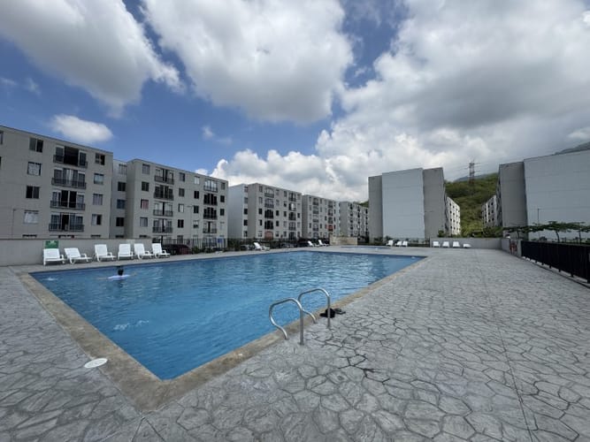 Apartamento de 2 alcobas en venta en Arroyohondo, Yumbo, 46 m² · foto 18 de 24