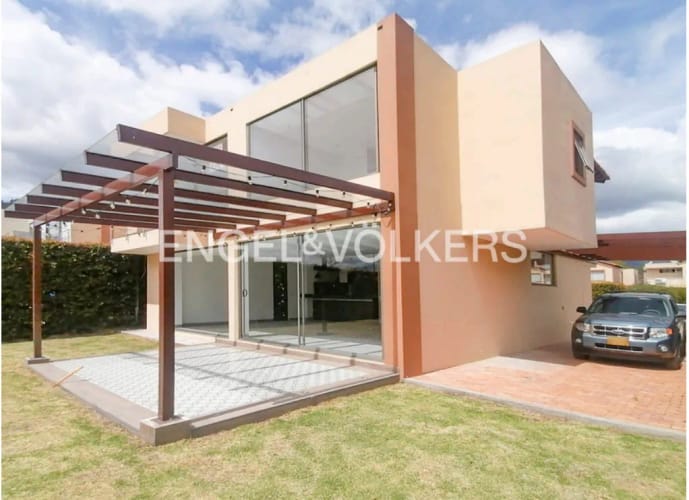 Casa de 4 alcobas en arriendo en Chuntame, Cajicá, 206 m² · foto 16 de 16