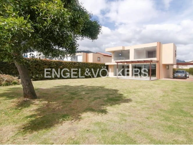 Casa de 4 alcobas en arriendo en Chuntame, Cajicá, 206 m² · foto 15 de 16