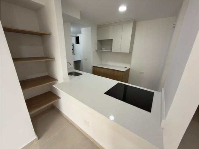 Apartamento de 3 alcobas en arriendo en Caicedo, Medellín, 75 m² · foto 3 de 17