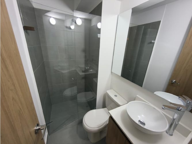 Apartamento de 3 alcobas en arriendo en Caicedo, Medellín, 75 m² · foto 10 de 17