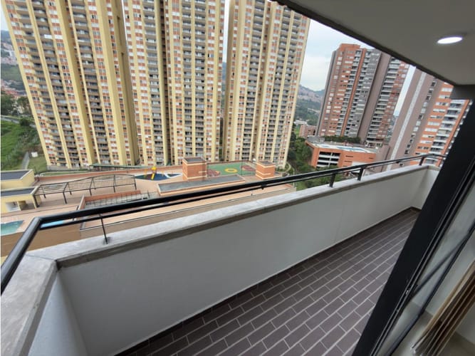 Apartamento de 3 alcobas en arriendo en Caicedo, Medellín, 75 m² · foto 17 de 17