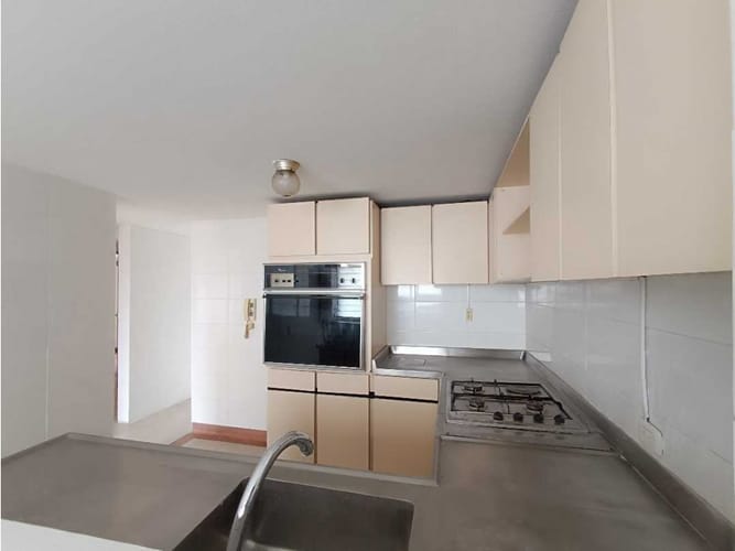 Apartamento de 3 alcobas en venta en Avenida Santander, Manizales, 150 m² · foto 8 de 22