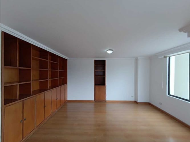 Apartamento de 3 alcobas en venta en Avenida Santander, Manizales, 150 m² · foto 19 de 22