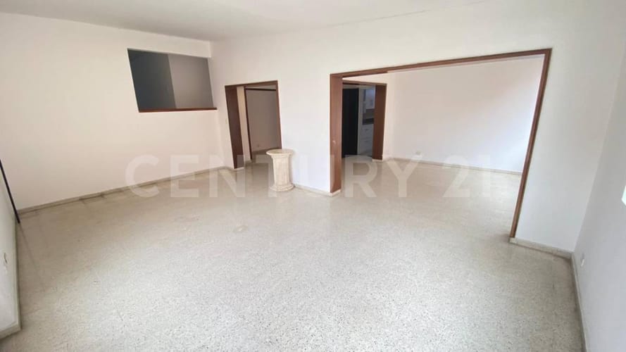 Apartamento de 4 alcobas en venta en La Arboleda, Cali, 201 m² · foto 3 de 24