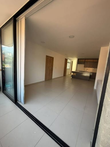 Apartamento de 3 alcobas en arriendo en Mesa, Envigado, 92 m² · foto 2 de 12