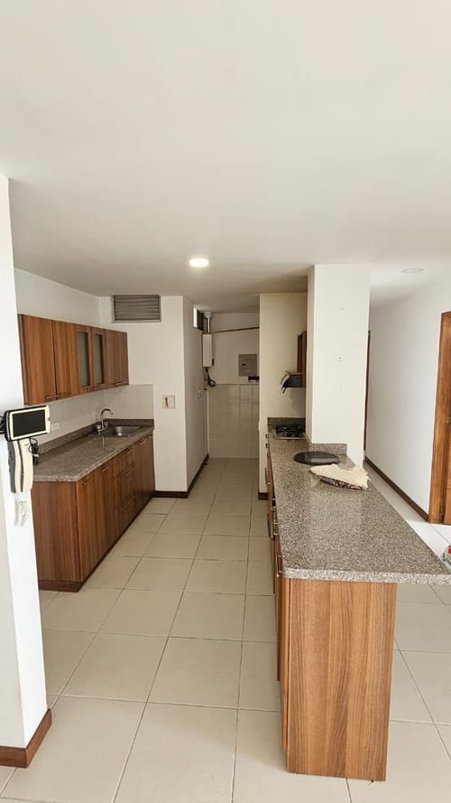 Apartamento de 3 alcobas en venta en Rionegro, 92 m² · foto 5 de 15