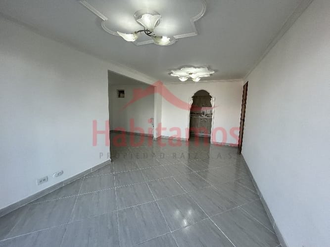 Apartamento de 3 alcobas en arriendo en Castropol, Medellín, 80 m² · foto 3 de 13