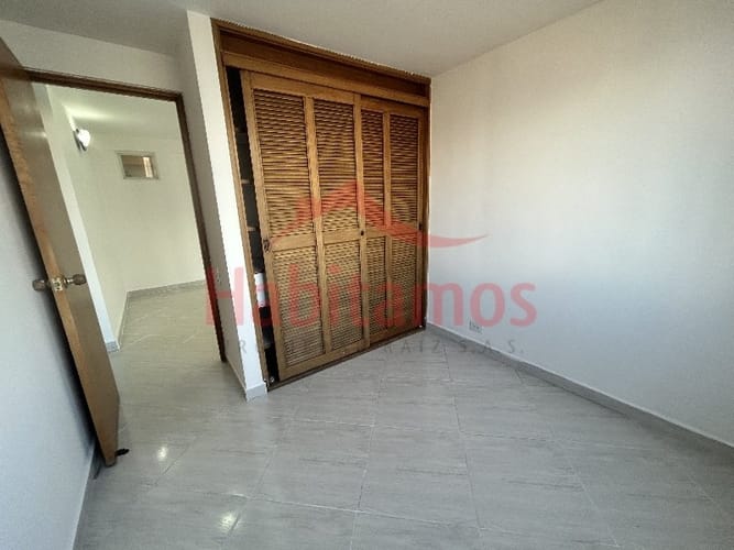 Apartamento de 3 alcobas en arriendo en Castropol, Medellín, 80 m² · foto 8 de 13